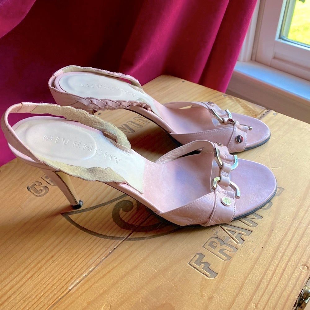 GIVENCHY pink sandals